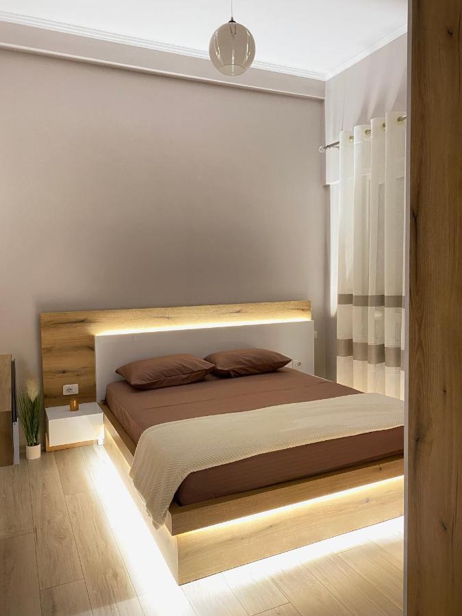 Newly Renovated One Bedroom Apartment In 티라나 외부 사진